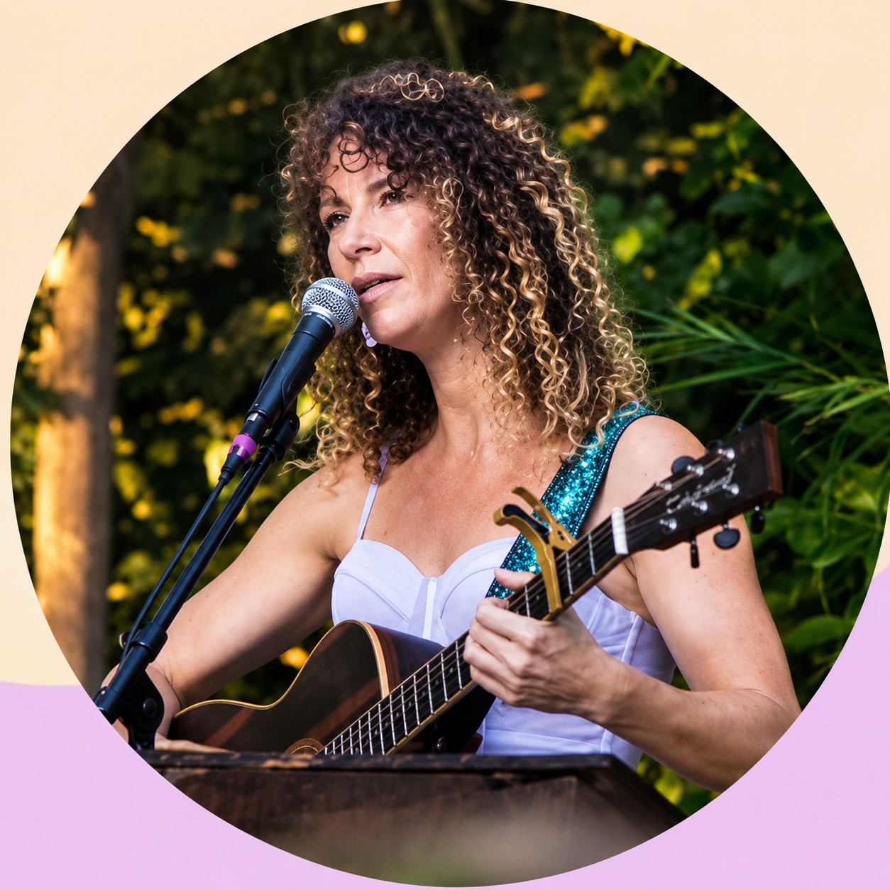Marleen singing with guitar